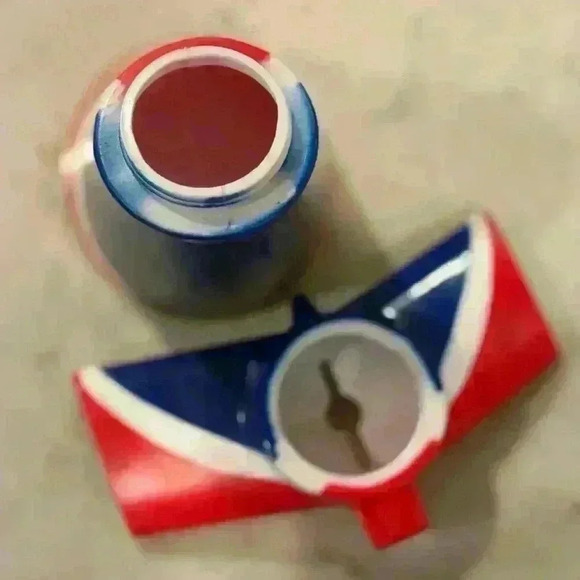 RARE, Vintage Carnival Cruise Line piggy bank or cup - Picture 5 of 6